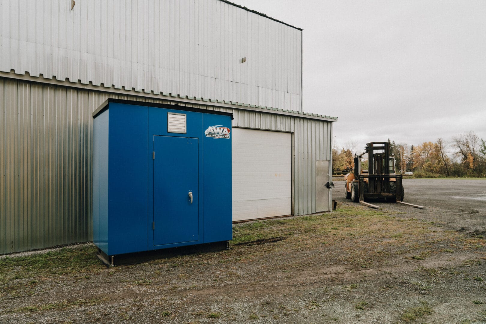Mobile compressor room exterior solution small AWA at Joliette site